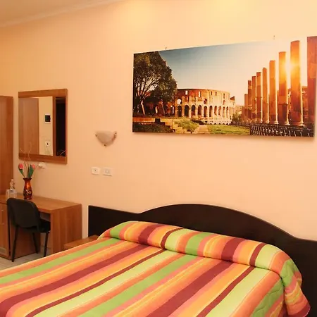 Pensión Premier Cavour 3*